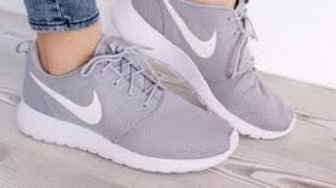 Spor Ayakkabı Elde Nasıl Yıkanır?