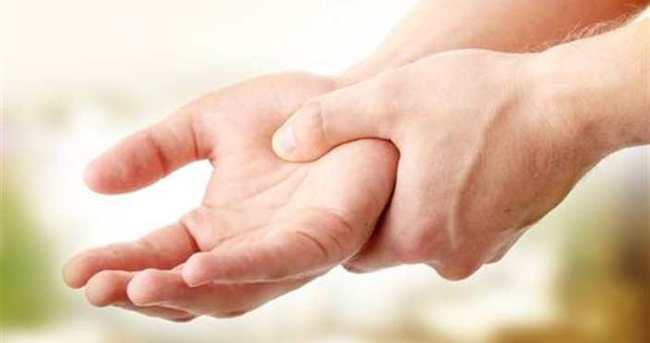 Avuç İçinde Sarı Renk