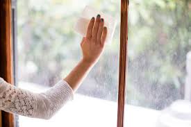 Camdaki Yağlı Boya Nasıl Çıkar?