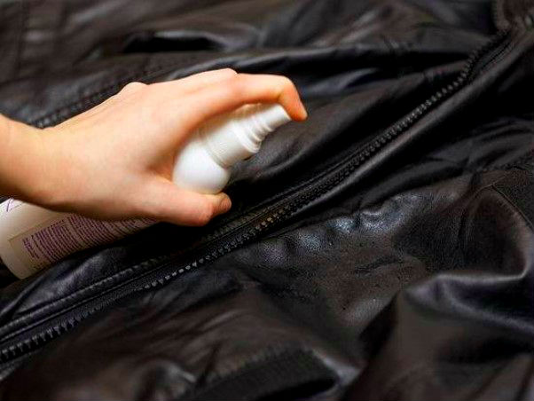 Deri Ceketten Sigara Kokusu Nasıl Çıkar?
