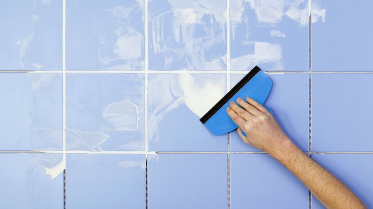 Pas Lekesi Fayanstan Nasıl Çıkar?