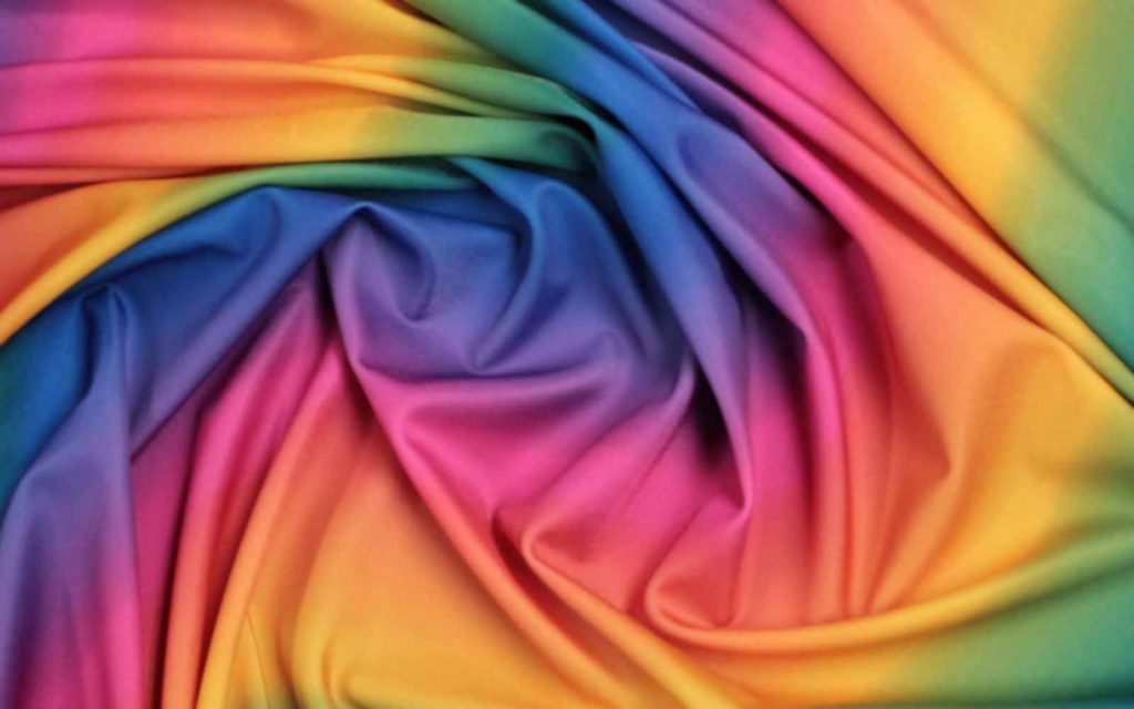 Saten Kumaş Nasıl Temizlenir?