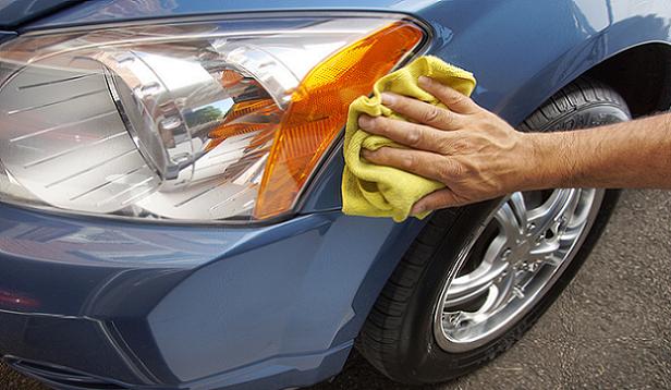 Araba Kaportasındaki Reçine Nasıl Çıkar?