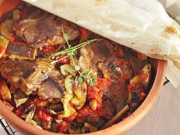 Küflenmiş Güveç Nasıl Temizlenir?