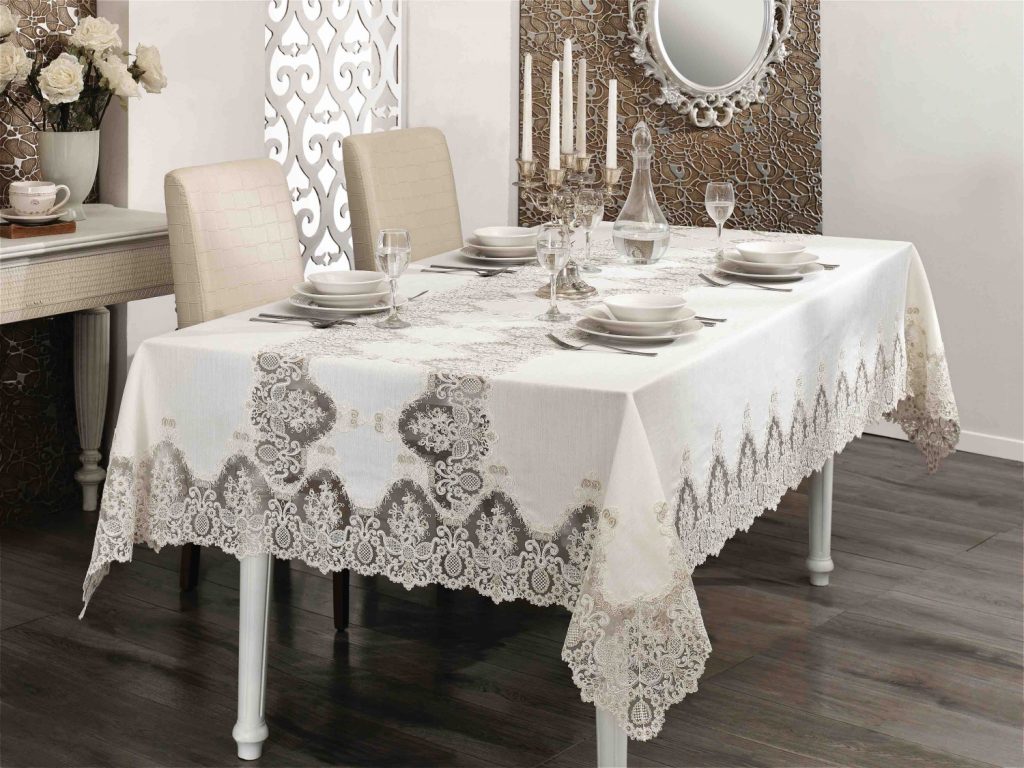 Naylon Masa Örtüsü Nasıl Temizlenir?